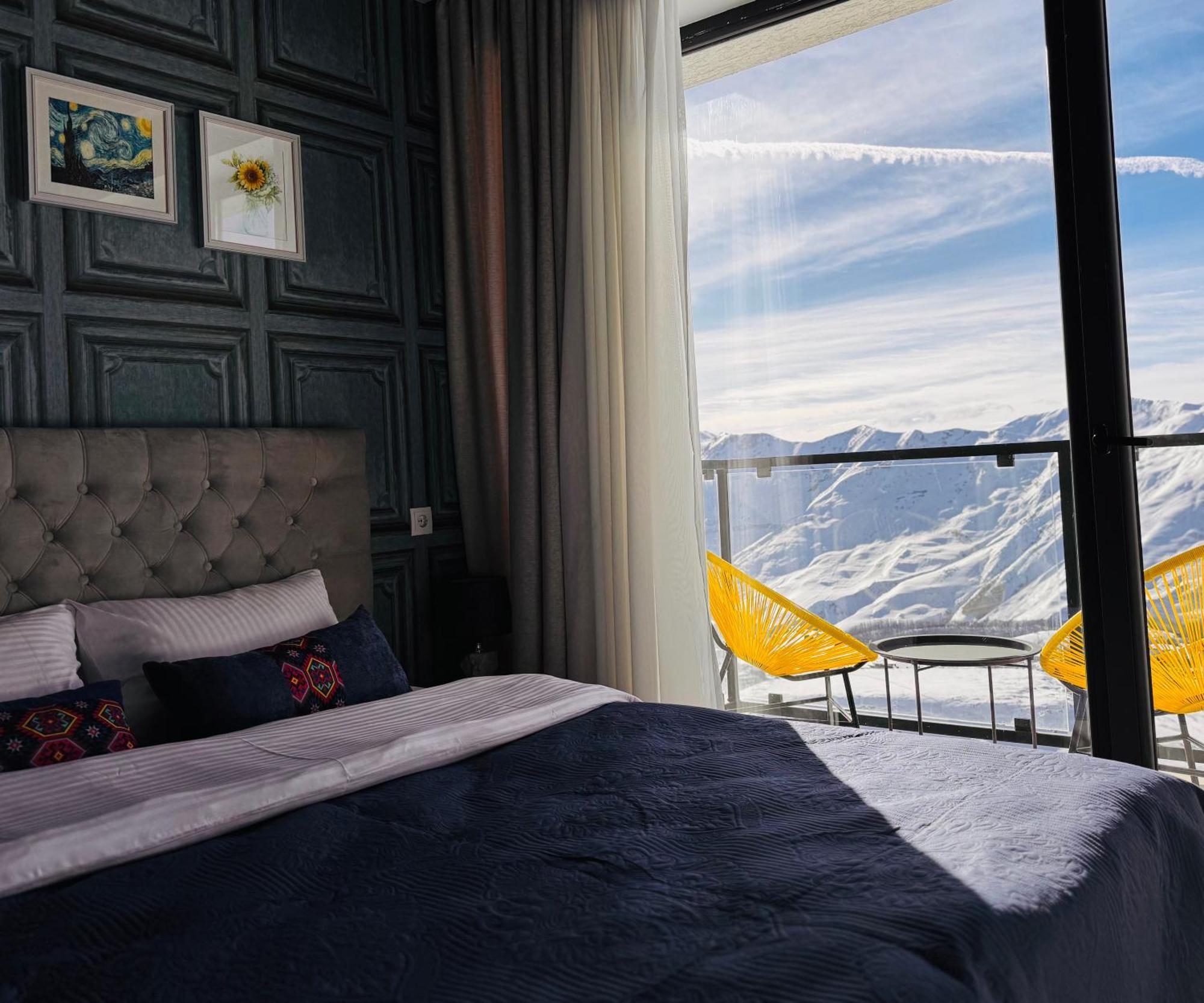 Twins Apartment Deluxe, New Gudauri Exterior photo
